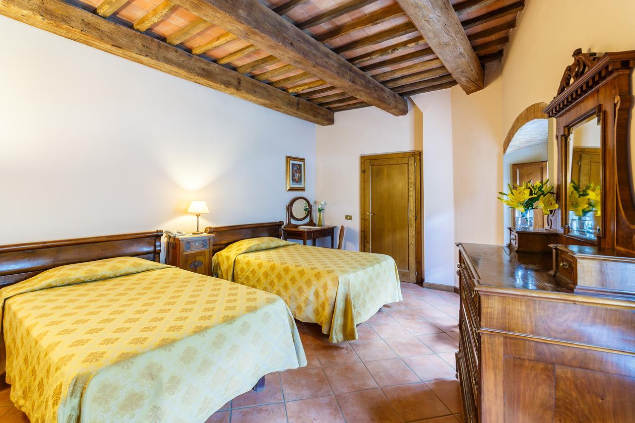 Villaggio Albergo San Lorenzo E Santa Caterina Pescia Exterior photo